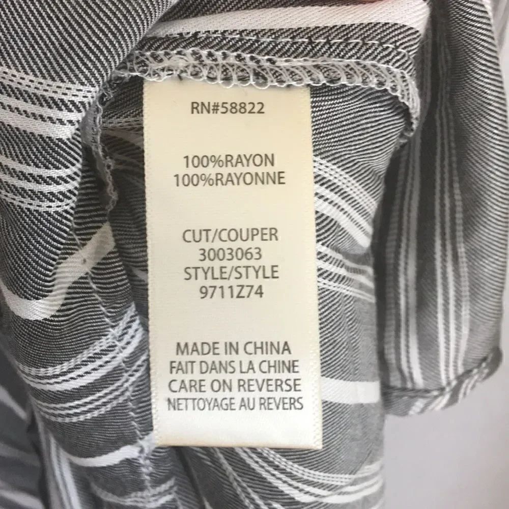🅢🅐🅛🅔 Max Studio Striped Top - Picture 14 of 14